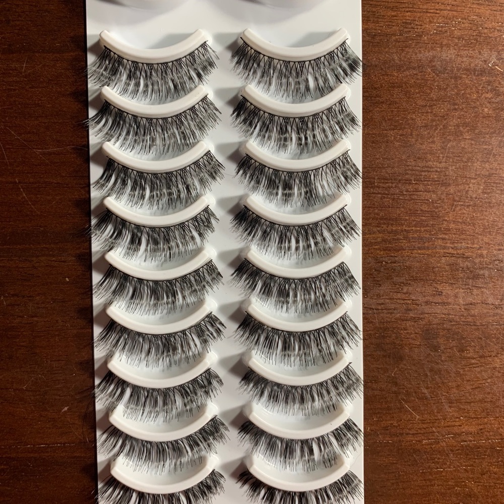 False lashes - Picture 4 of 10